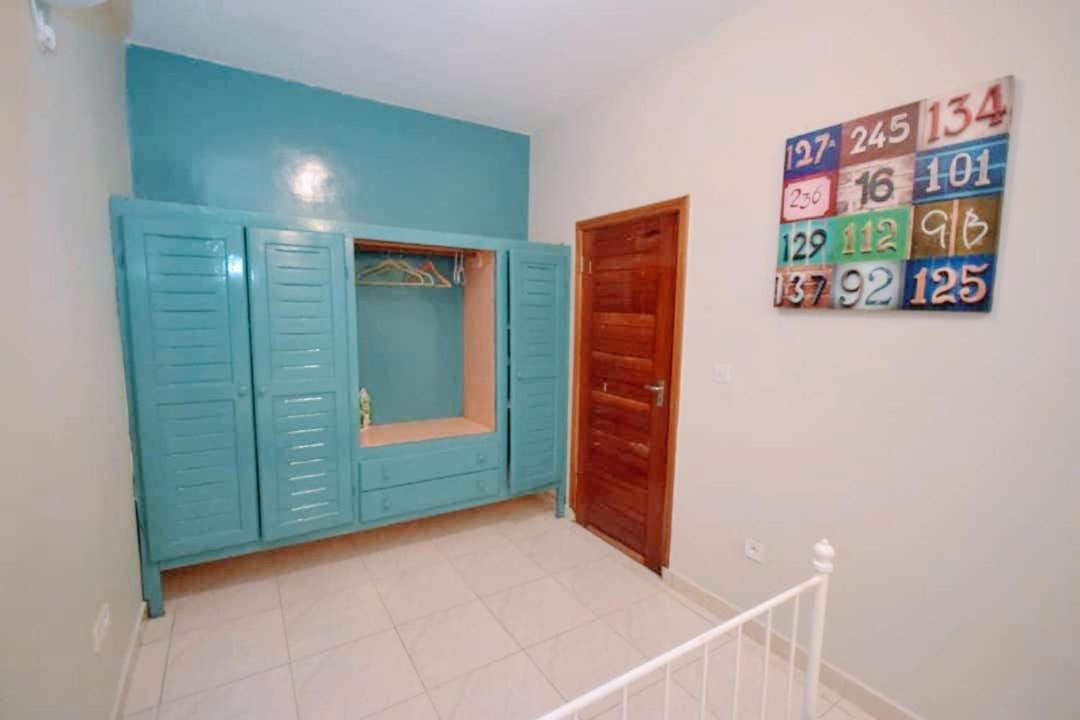 Stone House - Makepe, Douala Aparthotel Eksteriør bilde