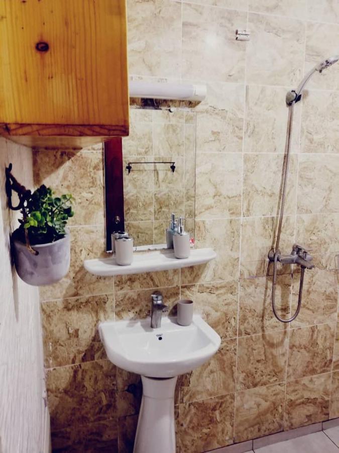 Stone House - Makepe, Douala Aparthotel Eksteriør bilde