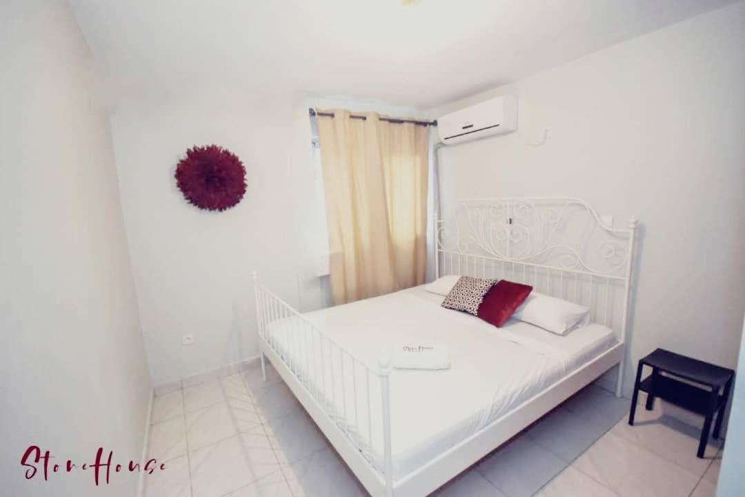 Stone House - Makepe, Douala Aparthotel Eksteriør bilde