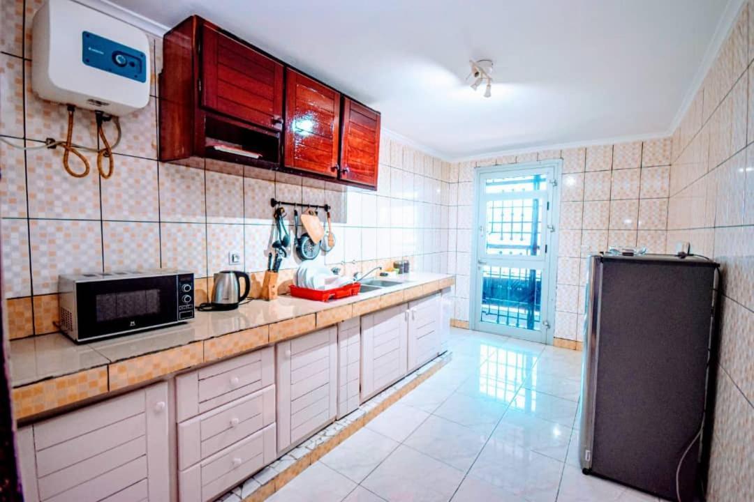 Stone House - Makepe, Douala Aparthotel Eksteriør bilde