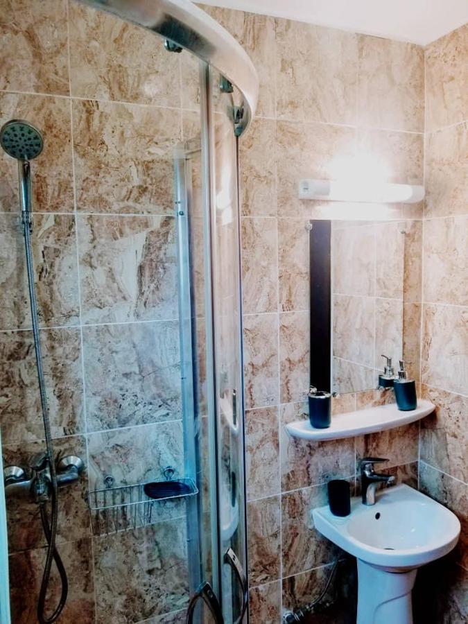 Stone House - Makepe, Douala Aparthotel Eksteriør bilde