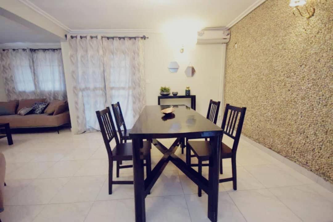 Stone House - Makepe, Douala Aparthotel Eksteriør bilde