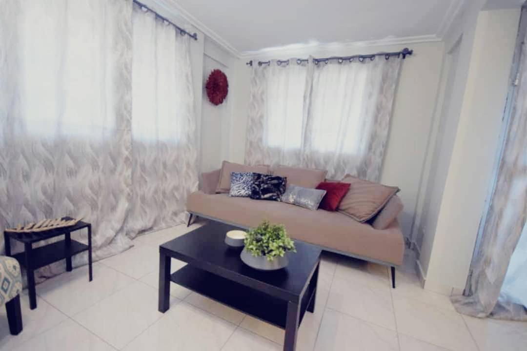 Stone House - Makepe, Douala Aparthotel Eksteriør bilde