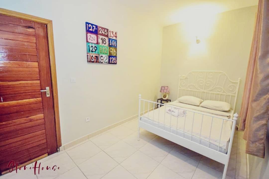 Stone House - Makepe, Douala Aparthotel Eksteriør bilde